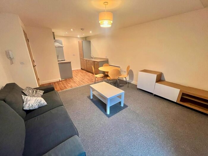 1 Bedroom Flat To Rent In Canal Street, Nottingham, NG1