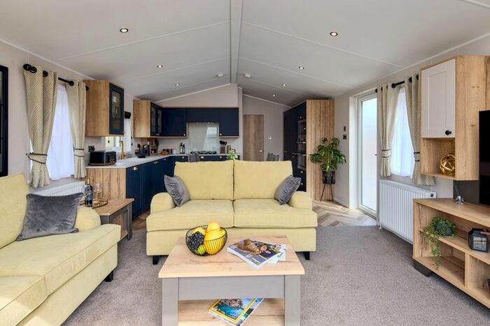 2 Bedroom Property For Sale In Station Road, Winchelsea, TN36