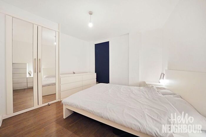 1 Bedroom Flat To Rent In Royal Court, Connersville Way, Croydon, CR0