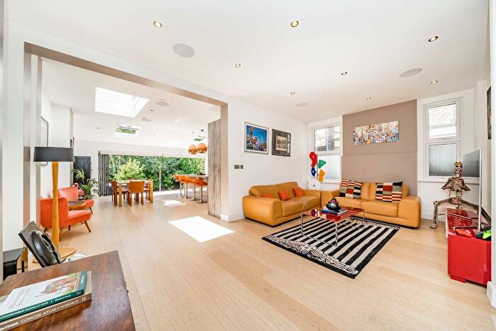 4 Bedroom Terraced House For Sale In Somali Road, London, NW2