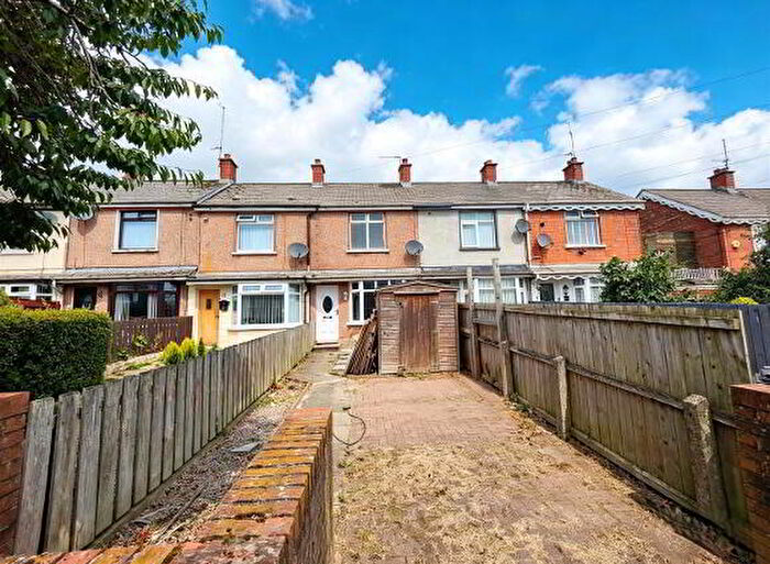 2 Bedroom Mid Terraced House For Sale In Eskdale Gardens, Belfast, BT14