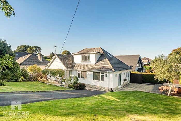 4 Bedroom Detached House For Sale In Albert Road, Corfe Mullen, BH21