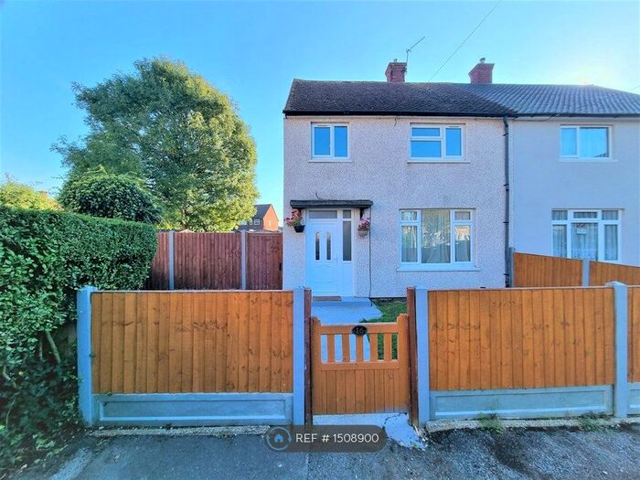 3 Bedroom Semi-Detached House To Rent In Ernan Road, South Ockendon, RM15