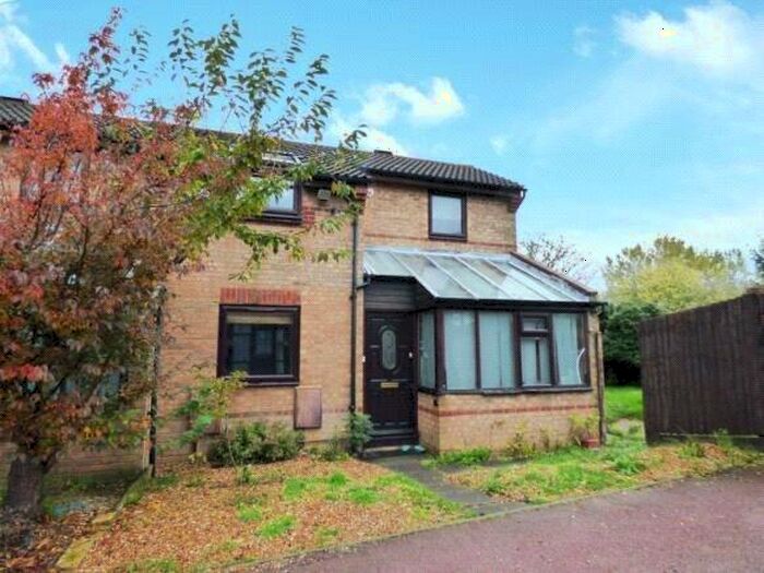 2 Bedroom End Of Terrace House For Sale In Grantham Court, Shenley Lodge, Milton Keynes, Buckinghamshire, MK5