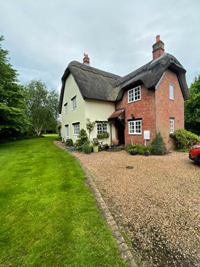 5 Bedroom Farmhouse For Sale In Salford Road, Aspley Guise, Milton Keynes, MK17