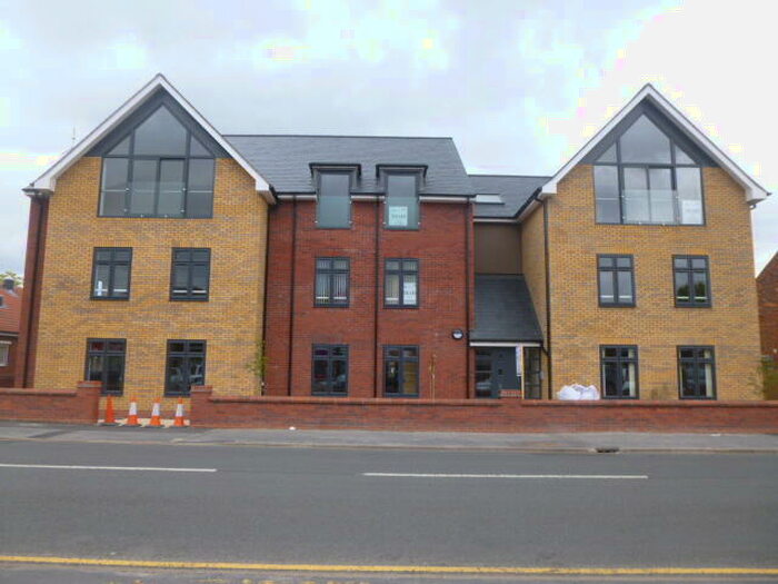 2 Bedroom Flat To Rent In Hull Road, Anlaby, E Yorkshire, HU10