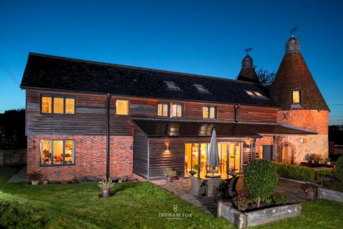 5 Bedroom Detached House For Sale In Binsted Village, Hampshire, GU34