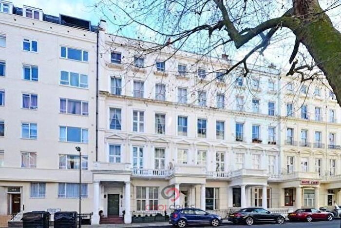 Studio To Rent In Leinster Gardens, London, W2