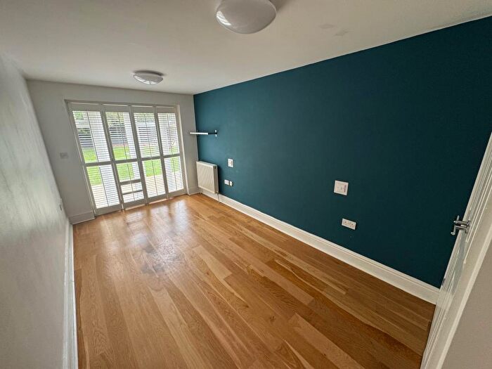 2 Bedroom Apartment To Rent In Sunderland Avenue, Oxford, OX2