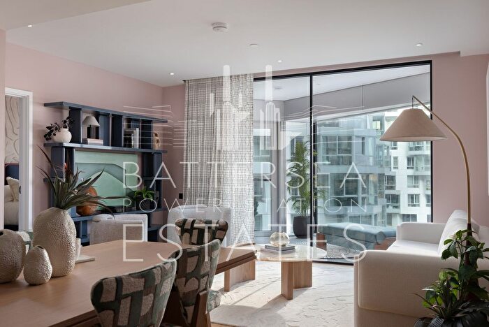 2 Bedroom Flat To Rent In L-, Electric Boulevard, Battersea, SW11