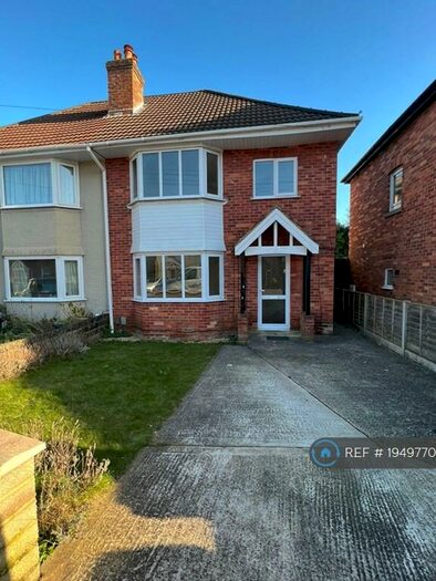 3 Bedroom Semi-Detached House To Rent In Stanton Road, Bournemouth, BH10