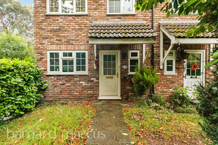 3 Bedroom End Of Terrace House For Sale In Addington Village Road, Croydon, CR0