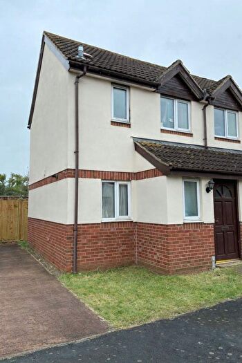 2 Bedroom Semi Detached House To Rent In Loxleigh Gardens, Bridgwater, Somerset, TA6