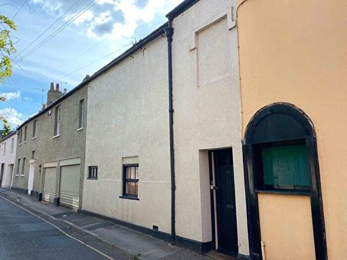 1 Bedroom Terraced House To Rent In Mount Street, Taunton, TA1