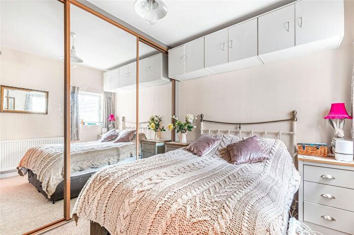 1 Bedroom Flat For Sale In Blegborough Road, Furzedown, SW16