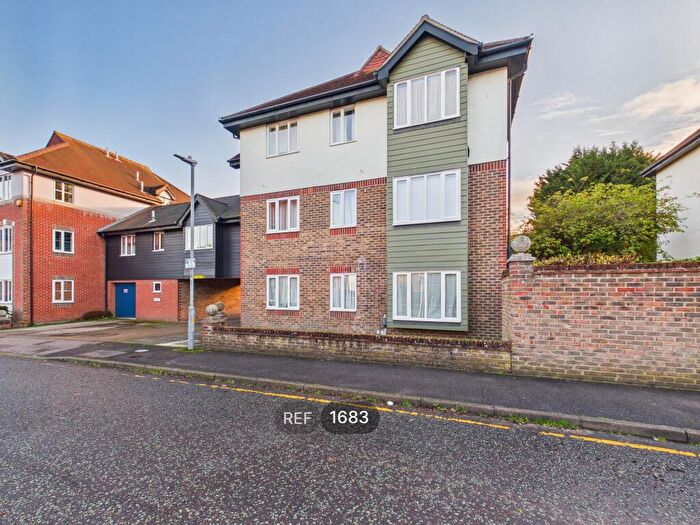 1 Bedroom Flat To Rent In Nicholsons Grove, Colchester, CO1