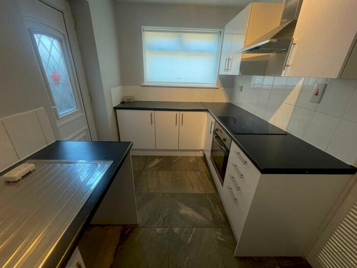 3 Bedroom Detached House For Sale In Owl End Walk, Yaxley, PE7