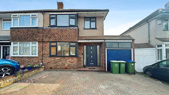 3 Bedroom Semi Detached House To Rent In Dorothy Evans Close, Bexleyheath, DA7
