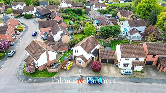 4 Bedroom Detached House For Sale In Barlows Reach, Chelmer Village, Chelmsford, Essex, CM2