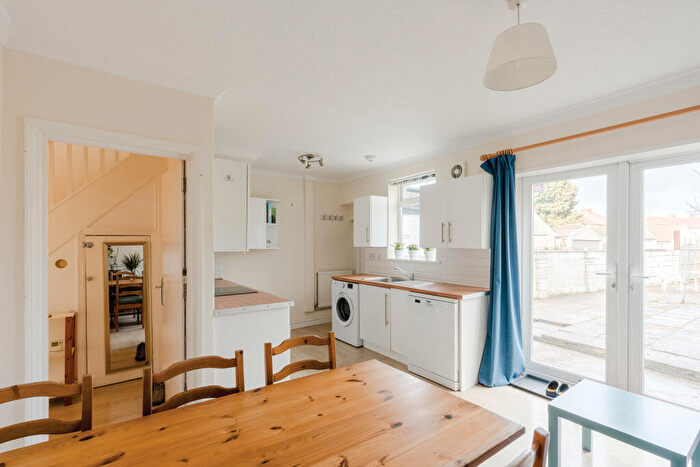 3 Bedroom Semi Detached House For Sale In Seventh Avenue, Filton, Bristol, Gloucestershire, BS7