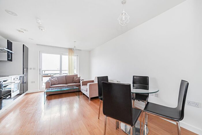 1 Bedroom Flat To Rent In Barge Walk, Greenwich, SE10