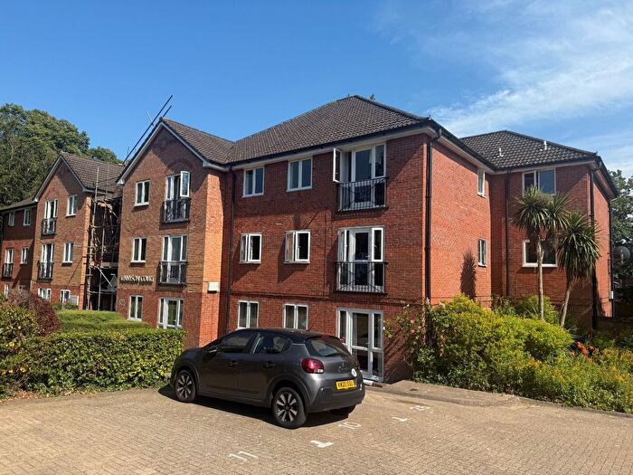 1 Bedroom Flat To Rent In Winn Road, Southampton, Hampshire, SO17