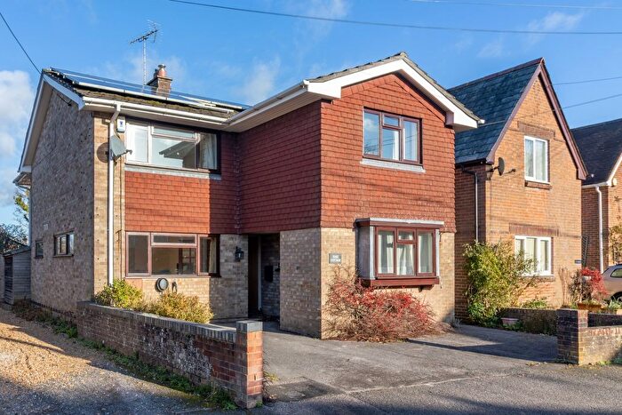 4 Bedroom Detached House To Rent In Haig Road, Alresford, Hampshire, SO24