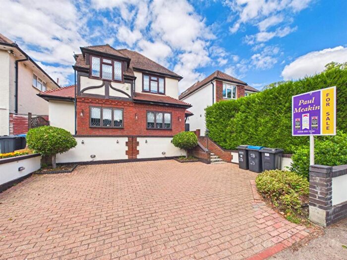 5 Bedroom Detached House For Sale In Addington Road, South Croydon, CR2