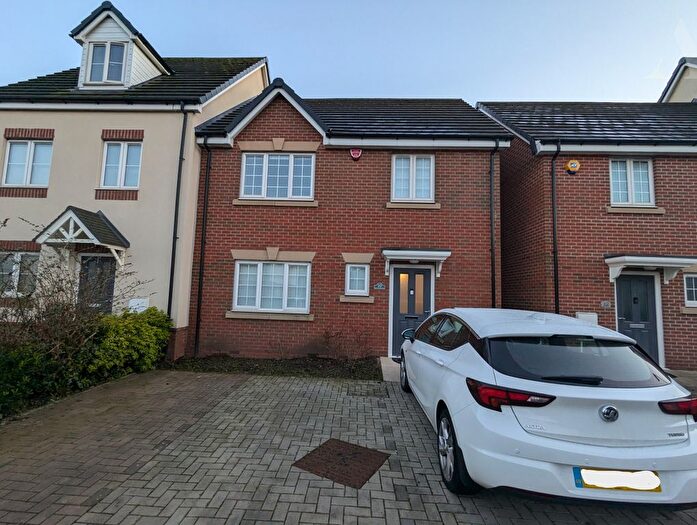 3 Bedroom Semi-Detached House To Rent In Bromford Way, Birmingham, West Midlands, B36