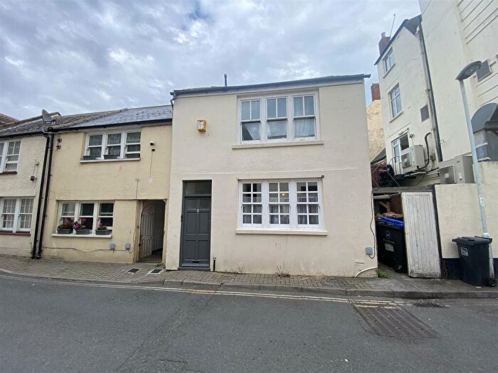 1 Bedroom Flat To Rent In Marine Place, Worthing, BN11