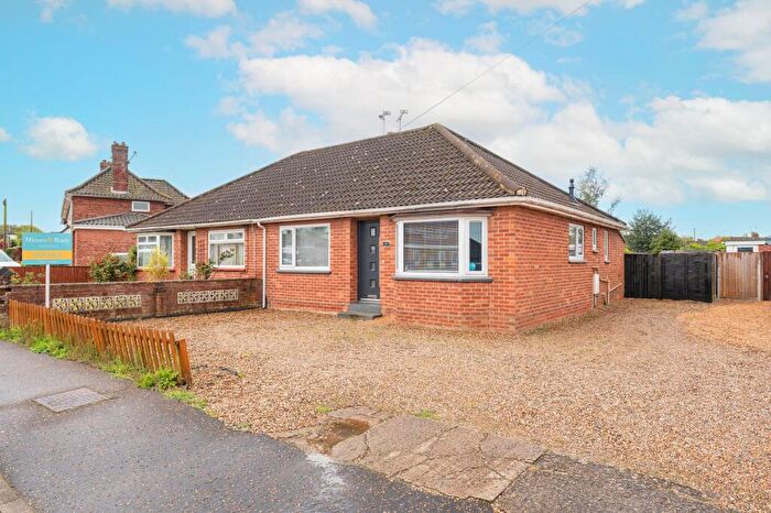 3 Bedroom Chalet For Sale In Cannerby Lane, Sprowston, NR7