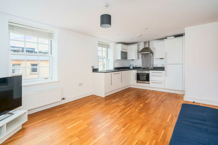1 Bedroom Flat To Rent In Southgate Street, BA1
