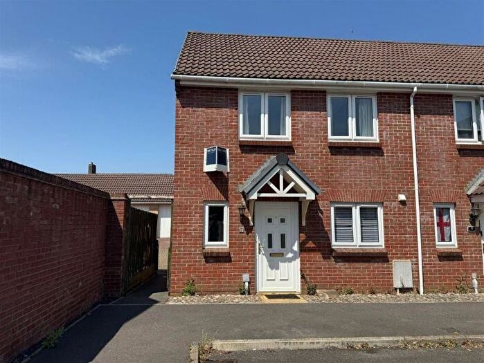 2 Bedroom End Of Terrace House For Sale In Monarch Road, Crewkerne - No Onward Chain, TA18