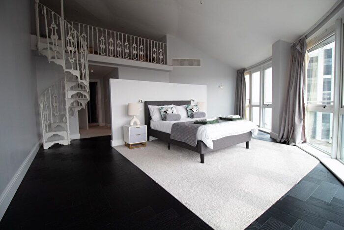 3 Bedroom Flat To Rent In Huntingdon Street, Nottingham, NG1
