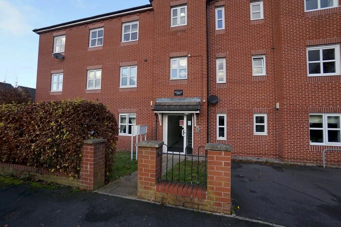 2 Bedroom Flat To Rent In Thorncroft Avenue, Astley, Tyldesley, Manchester, M29