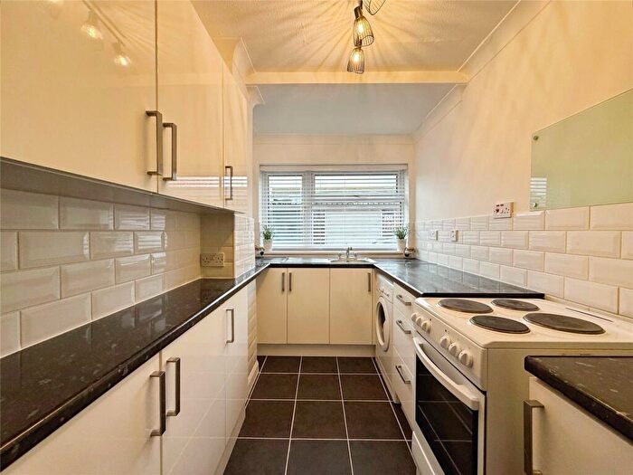 1 Bedroom Flat To Rent In Sommerville Close, Faversham, Kent, ME13