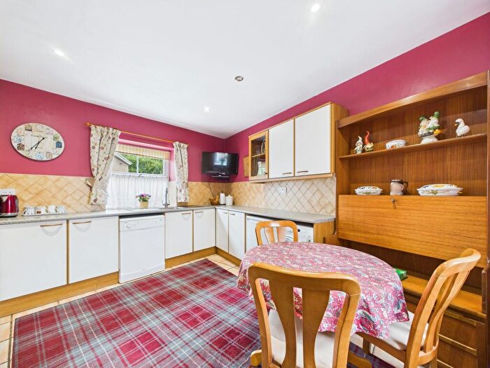 2 Bedroom Detached Bungalow For Sale In Marsh End, Howden, DN14