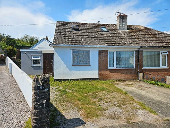 1 Bedroom Flat For Sale In Mayflower Drive, Brixham, Devon, TQ5