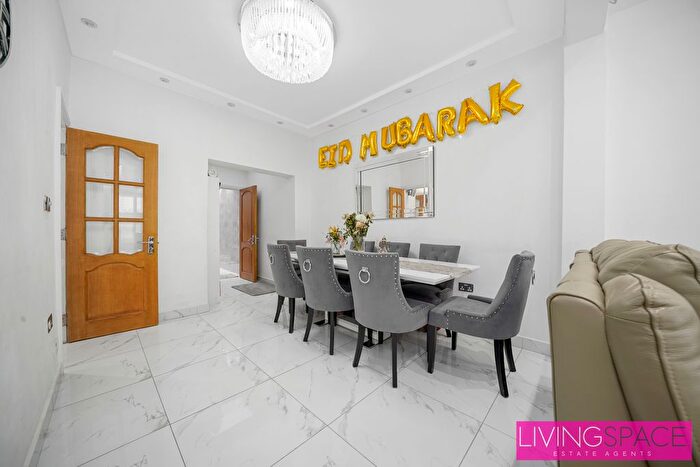 6 Bedroom Terraced House To Rent In Harringay Road, London, N15