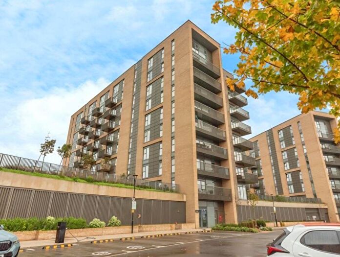 2 Bedroom Apartment To Rent In Flagstaff Road, Green Park, RG2