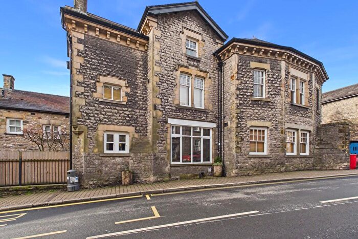 1 Bedroom Apartment For Sale In Royal House, New Road, Kirkby Lonsdale, LA6