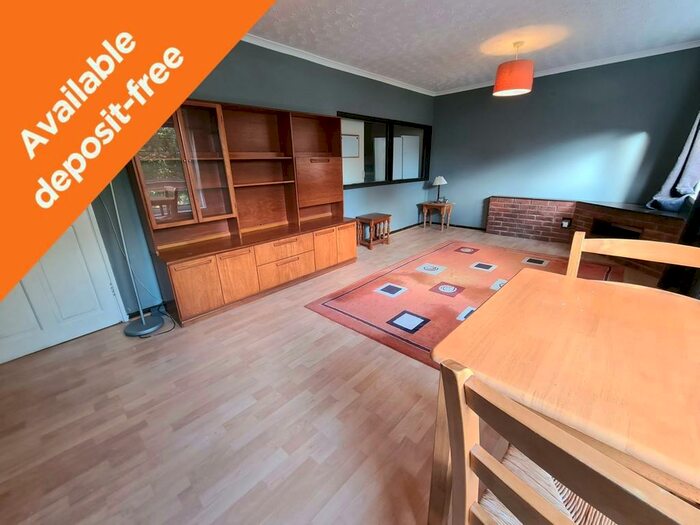 3 Bedroom Flat To Rent In Irving Road, Southampton, SO16