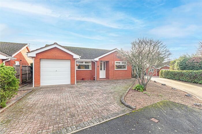 3 Bedroom Detached Bungalow For Sale In Kielder Rise, Worcester, WR2