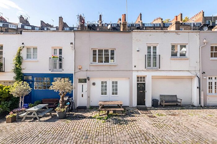 1 Bedroom Mews For Sale In Bathurst Mews, The Hyde Park Estate, London, W2