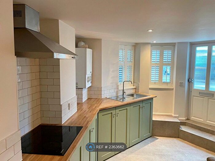 1 Bedroom Flat To Rent In Waller Road, London, SE14