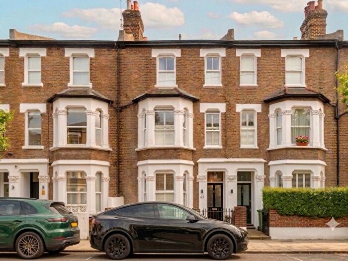 4 Bedroom Terraced House For Sale In Macfarlane Road, London, W12