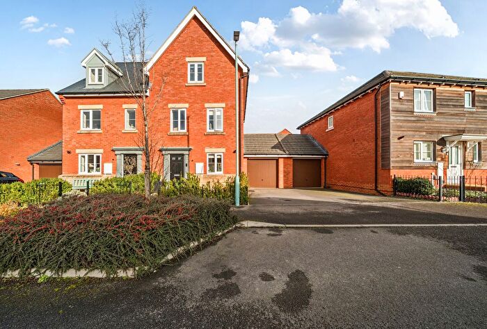 3 Bedroom Semi Detached House For Sale In Wagtail Grove, Gotherington Lane, Bishops Cleeve, Cheltenham, GL52