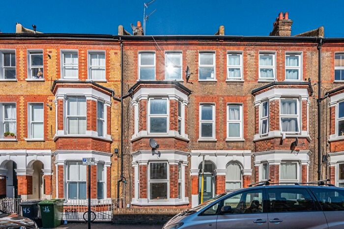 1 Bedroom Flat To Rent In Rita Road, Vauxhall, London, SW8