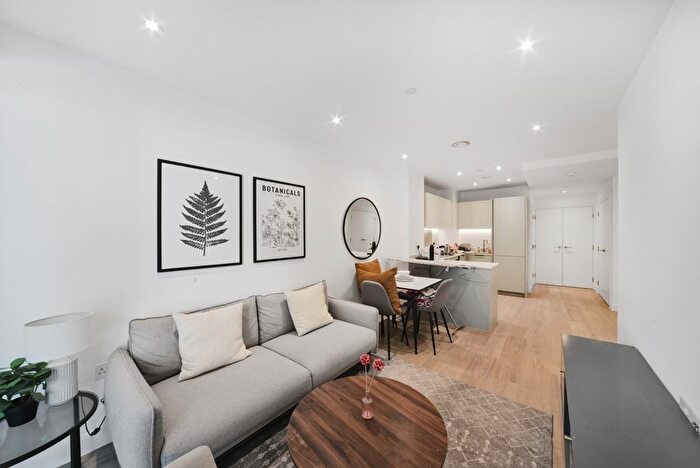 1 Bedroom Flat To Rent In Wellspring House, Seagull Lane, E16