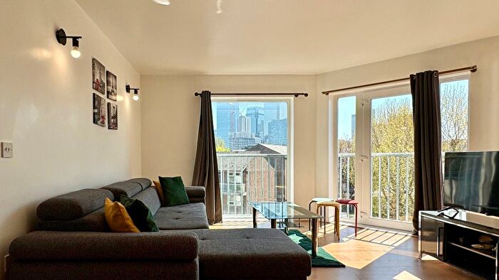 2 Bedroom Flat To Rent In Pelling Street, London, E14